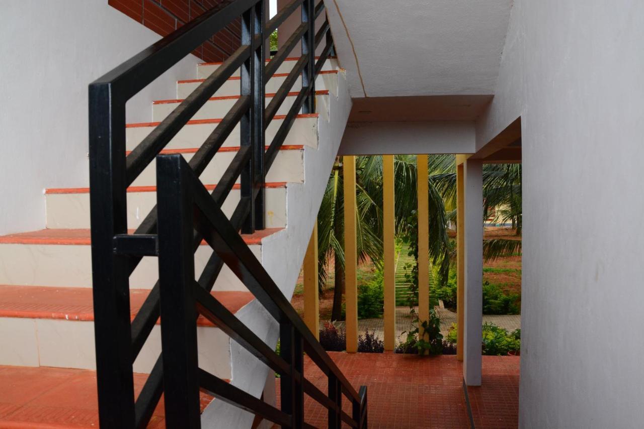 Claynest Resorts Kuttālam Exterior photo