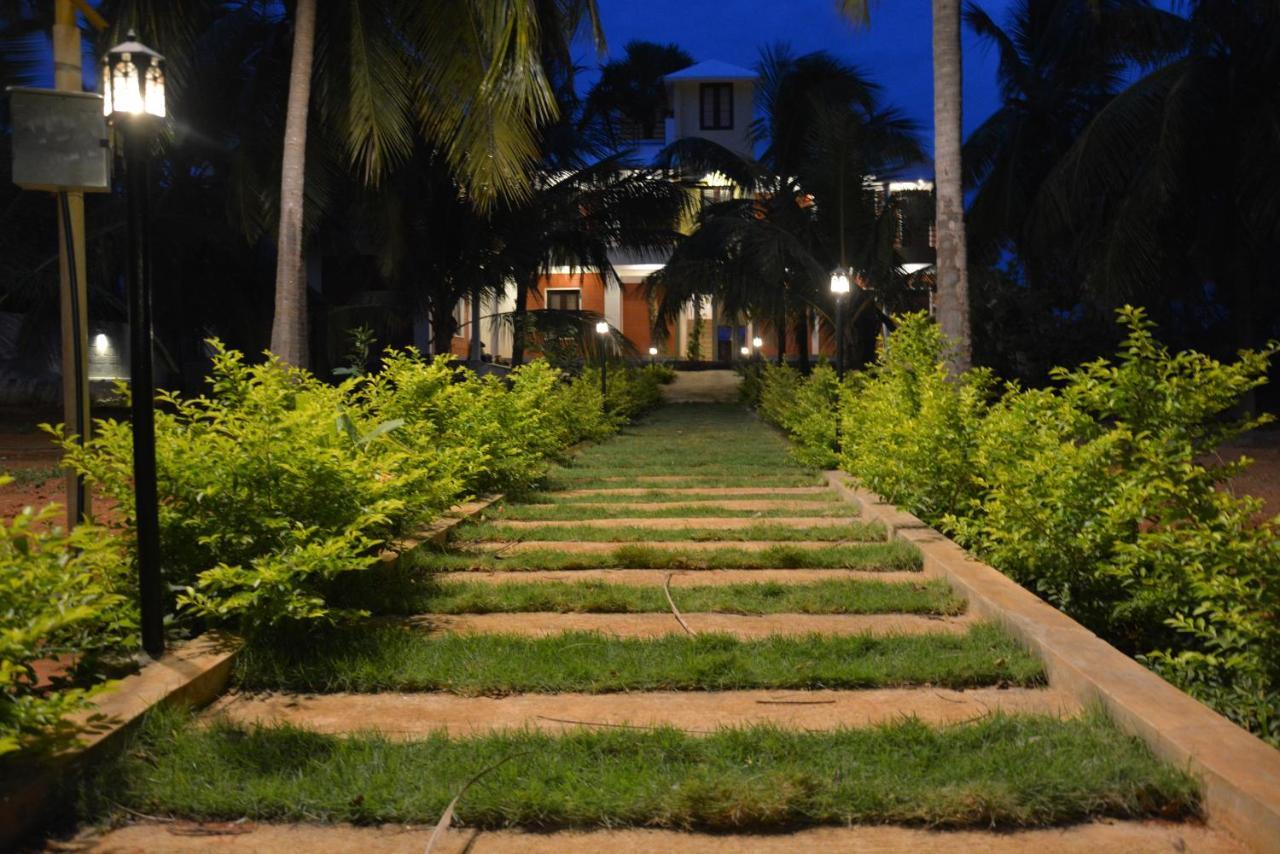 Claynest Resorts Kuttālam Exterior photo